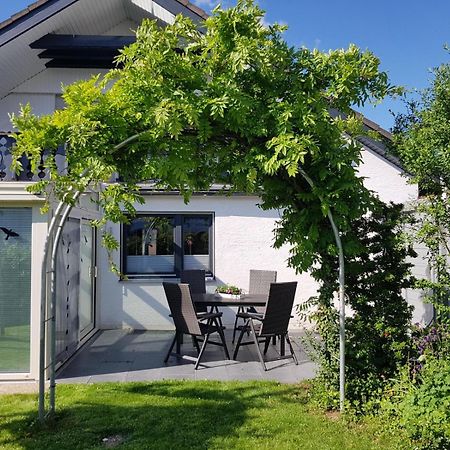 Ferienwohnungen Lilie Und Dahlie Münsingen Exterior foto